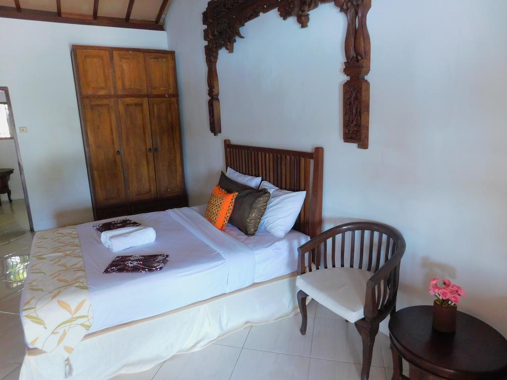 Seven Trumpets Guesthouse Maguwo Екстер'єр фото