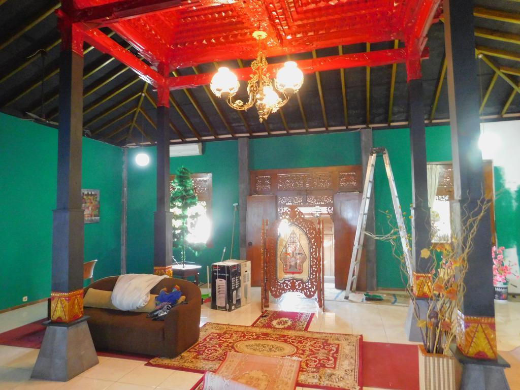 Seven Trumpets Guesthouse Maguwo Екстер'єр фото